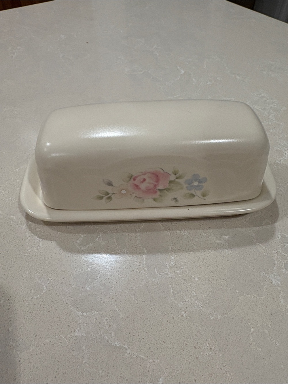 Pfaltzgraff Cream Floral Butter Dish with Pink Rose Accent Tea Rose